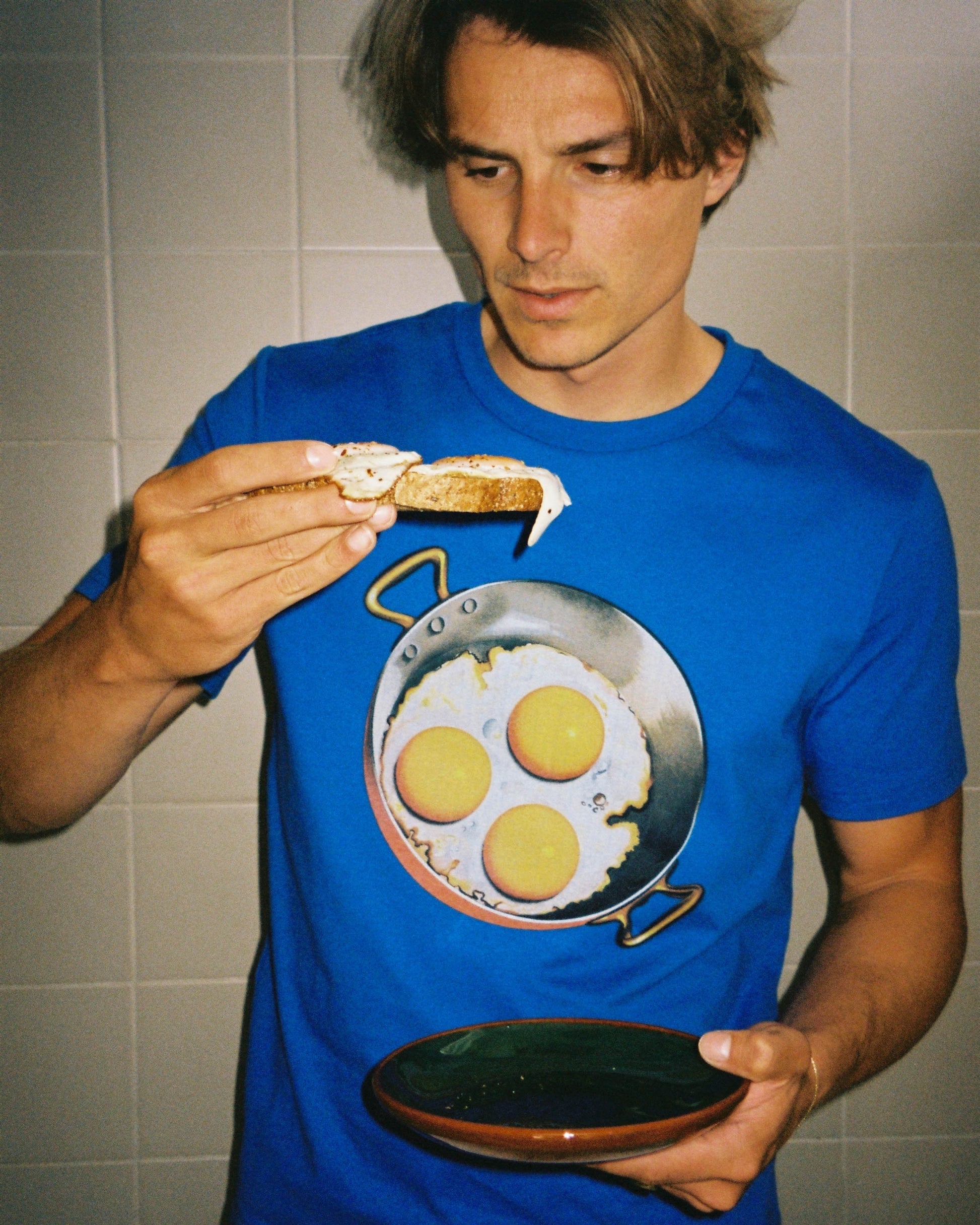 EGGS T-SHIRT
